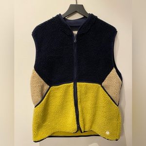 FOLK vest
